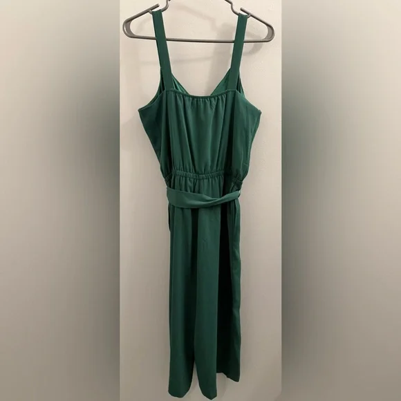 Reitmans | Forest Green Elegant Buttoned Cropped Jumpsuit - Picture 8 of 14